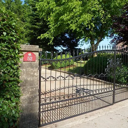 Du Chateau *
